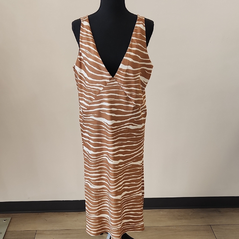New Day in a modern tan and white zebra print Size XL